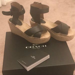 Coach🌸like new🌺 Sandal 👡 size 7.5